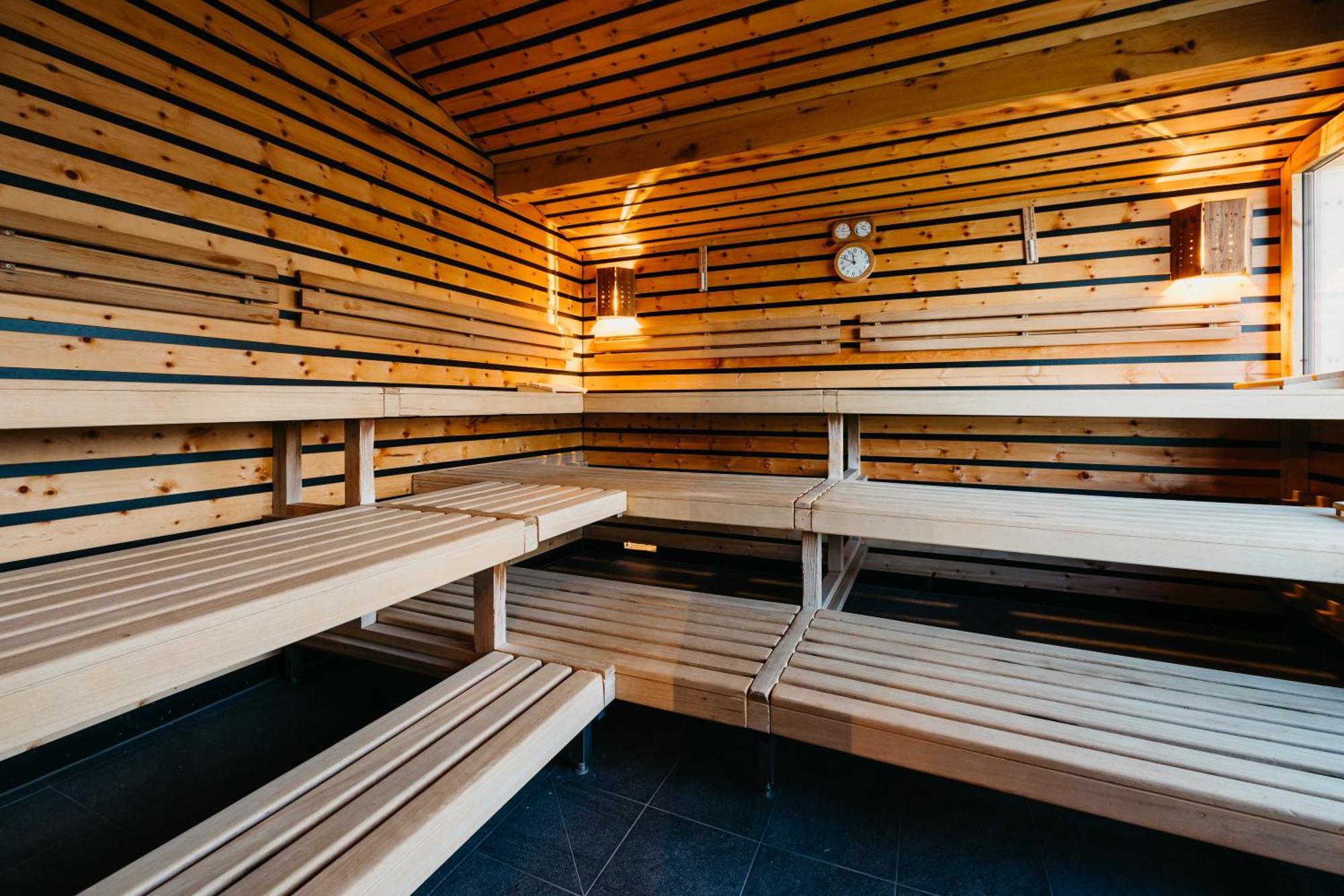 Beatus Wellness- & Spa-Hotel Merligen Exterior photo